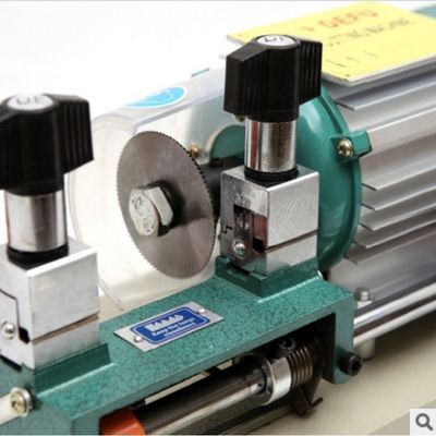 Defu 268B Machine dupliquée pour les touches longues 100W Puissance moteur et forme de prise de charge personnalisée