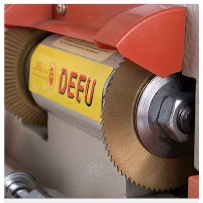 DEFU 100E1 machine de duplication de coupe de clé universelle parfaite pour les clés de porte et de voiture