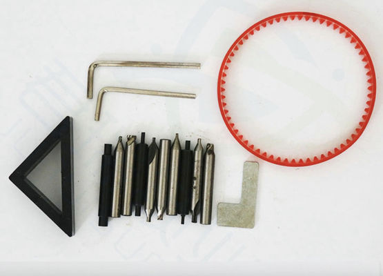 Produire efficacement des clés de porte avec DEFU 368A machine à couper les clés de voiture Poids brut 9 kg
