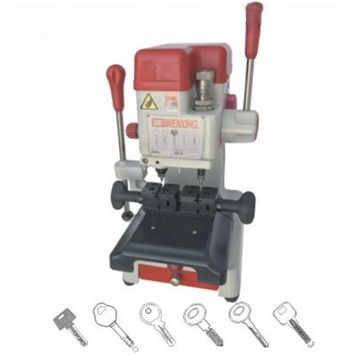 Machine automatique de découpe de clés pour outils de serrurerie et duplicateur de clés de porte